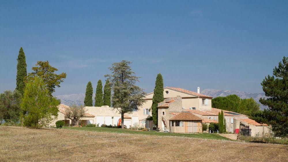 Отель Domaine De La Pomme Тре Экстерьер фото